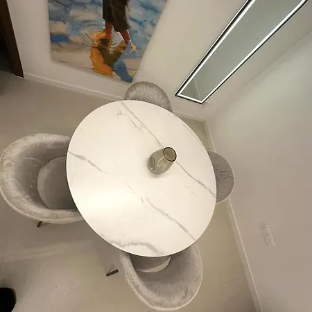 Idei-eos Charming & Comfort Никосия