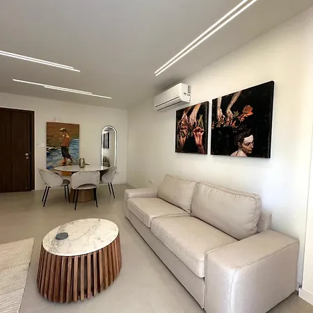 Idei-eos Charming & Comfort Никосия